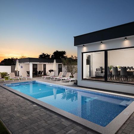 Villa L&L Медулин Экстерьер фото