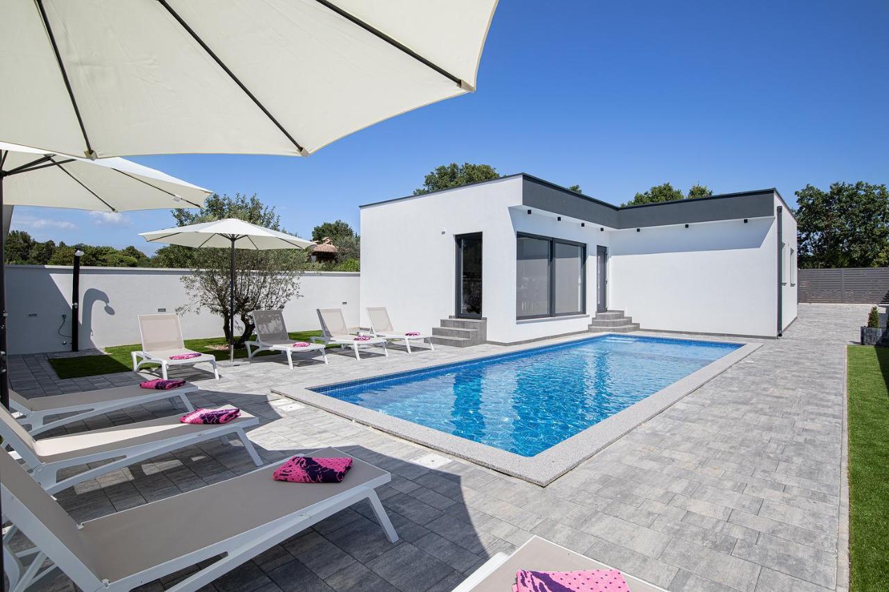 Villa L&L Медулин Экстерьер фото