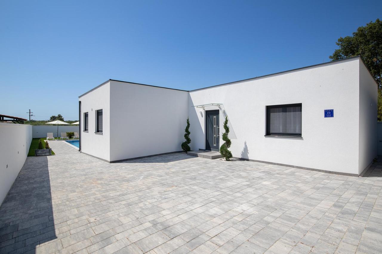 Villa L&L Медулин Экстерьер фото